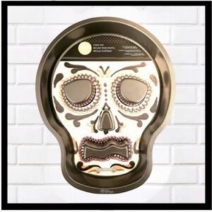 Sugar Skull Cake Pan, Wilton Nonstick, New!!!